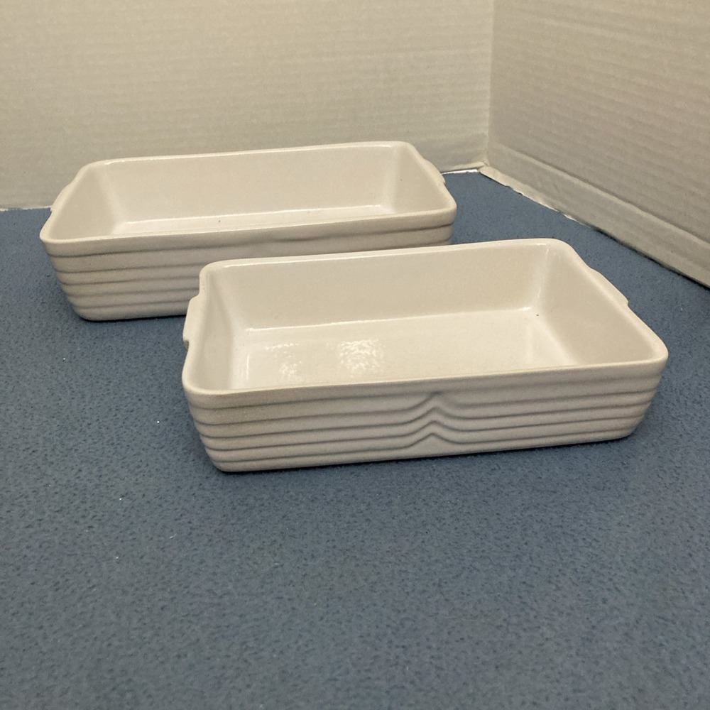R.H. Macy & Co. Set of 2 White Patterned Stoneware Baking Dishes  8"x6" & 10"x7"